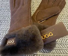 Brand new Ugg ladies gloves - medium