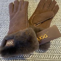 Brand new Ugg ladies gloves - medium