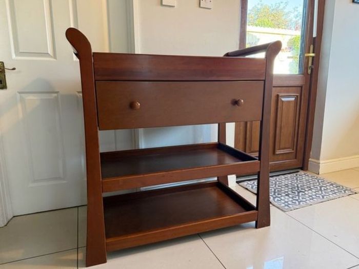 Changing table