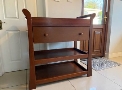 Changing table