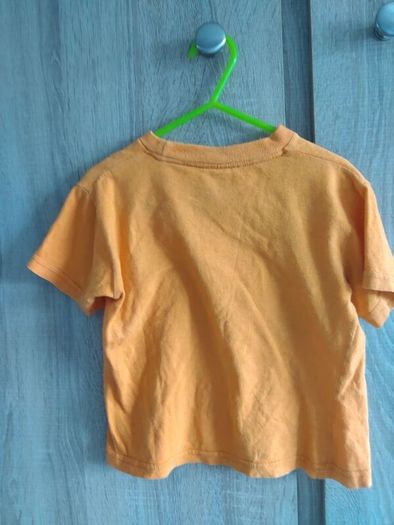 Orange  t shirt 3 years old barely worn