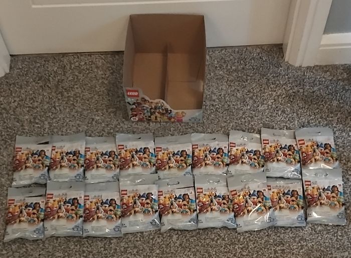 Lego Disney 100 Minifigures x18