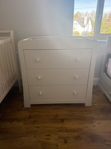 baby cot