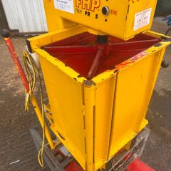 FHP Holzer Frihopress M36 Hydraulic Cardboard Baler / Waste Compactor