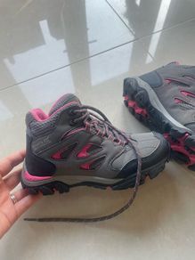 girls hiking boots