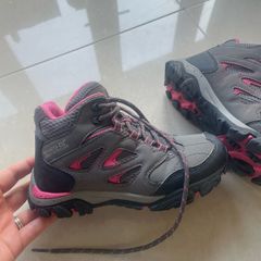 Girls regatta waterproof hiking boots