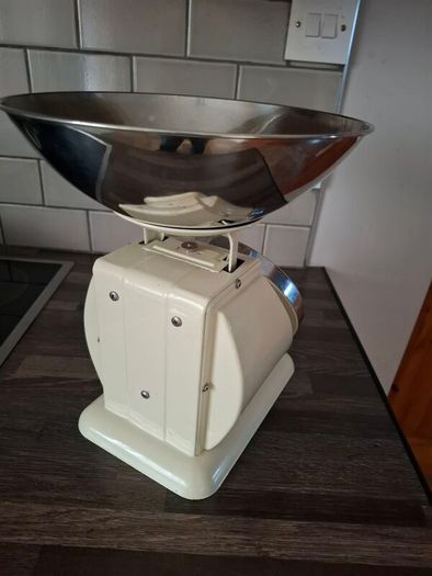 Vintage Style Kitchen Scales