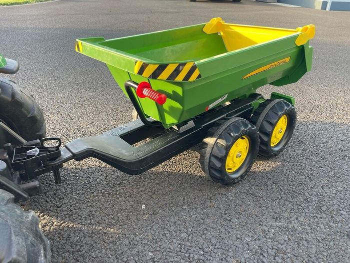 John Deere electric tractor