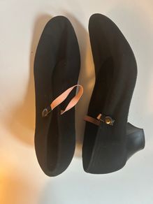 Ballet character shoes