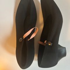 Ballet character shoes