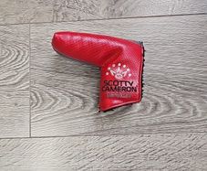 Scottie Cameron putter headcover