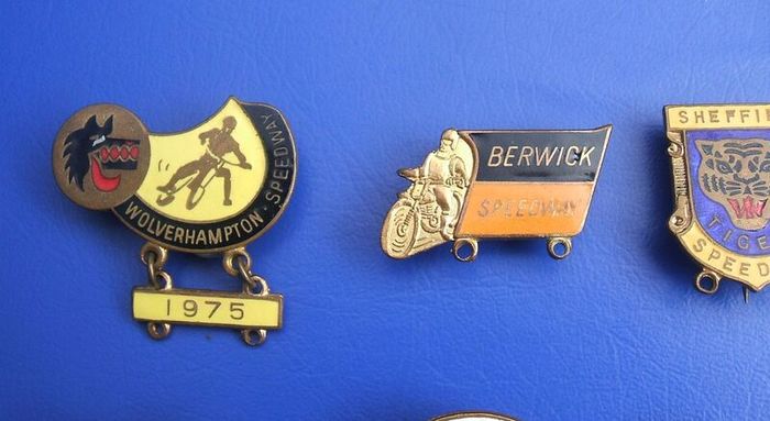 MOTORCYCLE SPEEDWAY (racing sports) - a selection of scarce vintage Speedway Supporters' badges (1930's to 1980's)