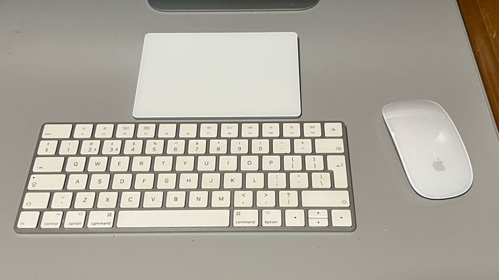 Apple iMac 27 5K Retina (2017) + Apple Accessories