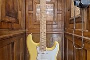 Fender Stratocaster 2021