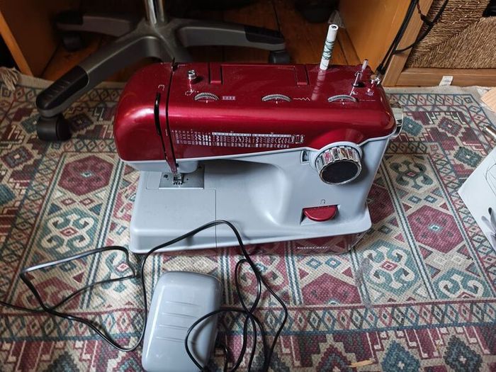 Silver crest sewing machine