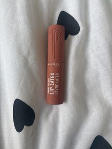 Rimmel lip latex - 250 honey bun