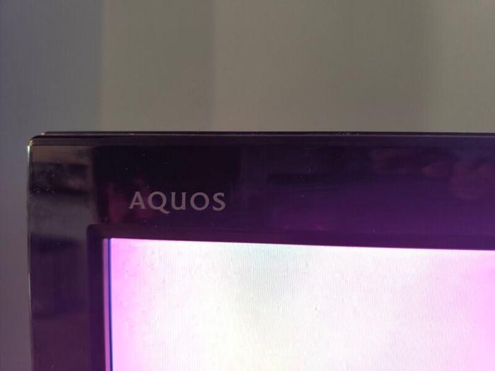 Sharp LCD Colour TV 32inch
