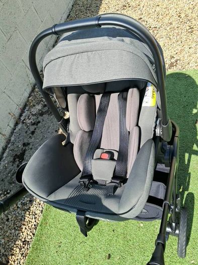 baby carseat