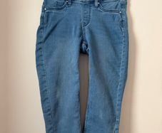 Womens Essentials Jeggings Jean Shorts Size 8!