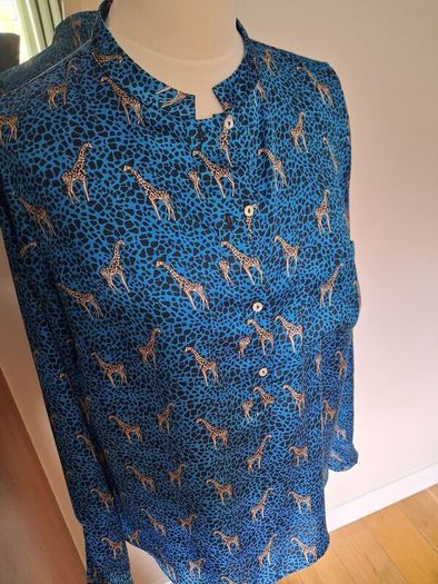 Gallery Top Size 12 Stunning Giraffe Pattern