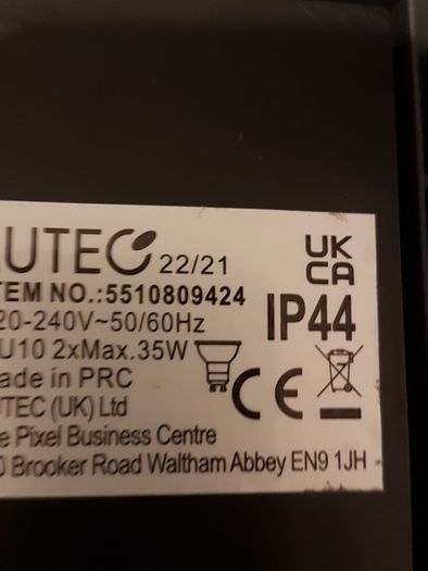 Light pir sensor 25 euro each(including bulbs) 2 available