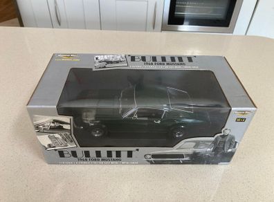 Ford Mustang Steve McQueen Bullitt Movie 1968 Scale 1/18
