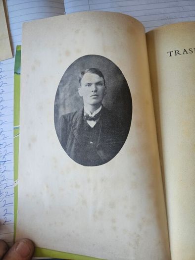 Trasna Na Boinne  By Earnan De Blaghd. First Edition Paperback In Good Condition. See Photos For Same.