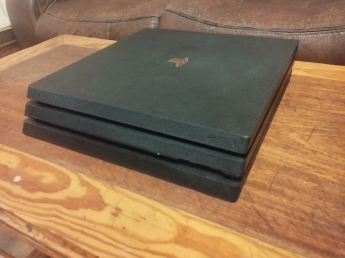 PS4 PRO FULL Bundle Setup 5 Games + 5 Controllers Ready to Go Multiplayer Gaming