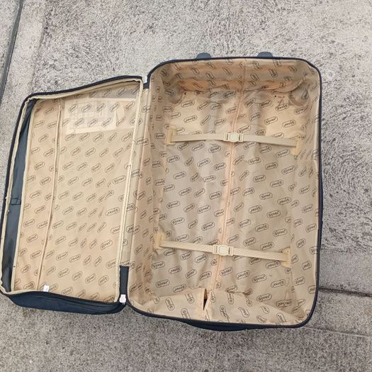 suit case