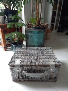Picnic basket