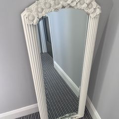 Decorative mirror
