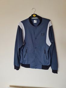 Under armour rival fleece jacket Size medium ptp 22" in excellent condition
