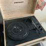 Player Crosley Image 2