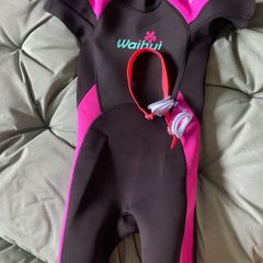 Girls wet suit age 4-6years