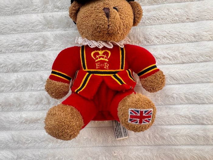 Keel Toys England Royal Palace Guard Bear Plush British Royal Guard approx. 22 cm. Used Please see photos