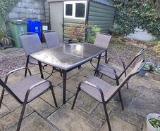 Garden table and chairs x 6