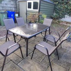 Garden table and chairs x 6