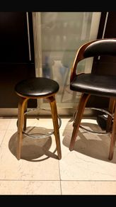 Black Bar Stool With /without Walnut Frame