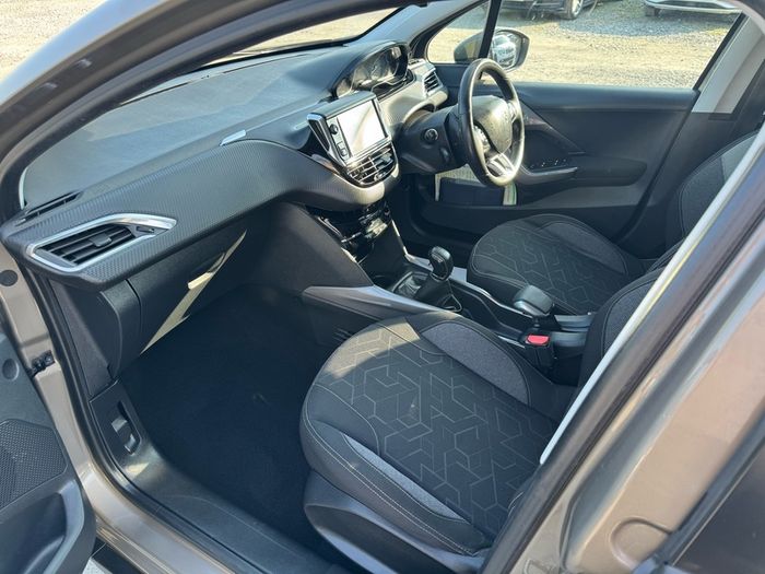 Peugeot 2008 1.6HDi Active ..NEW NCT