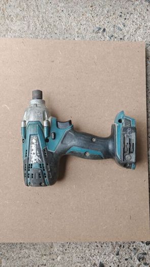Makita impactor