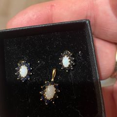 9ct Gold Earrings pendant set