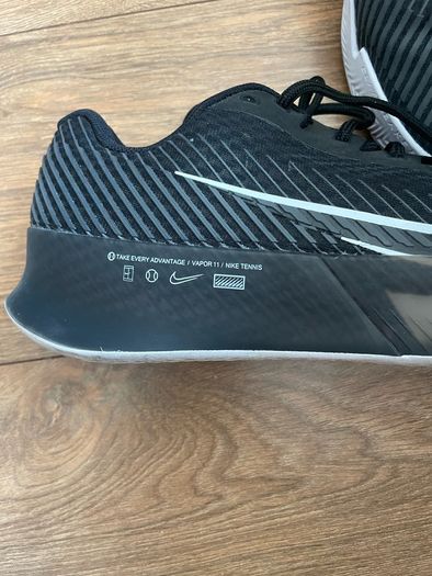 Nike Vapor 11 tennis size 9