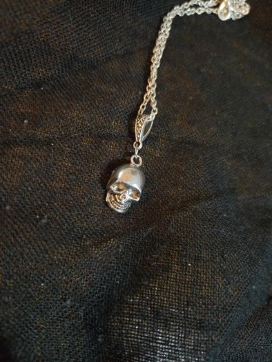 skull pendant