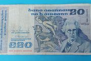 Irish 1988 Twenty Pound "YEATS"  banknot in V.Fine  condition