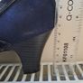 Black and navy suede heels size 8 Image 3