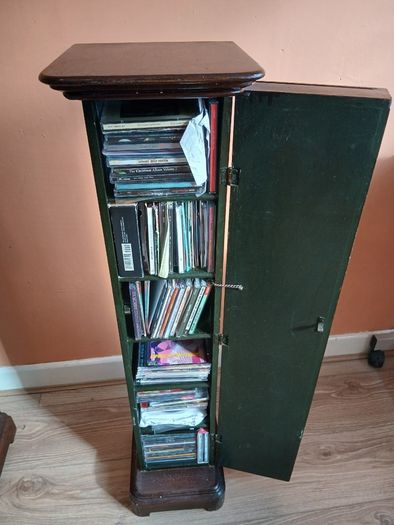 Cd storage