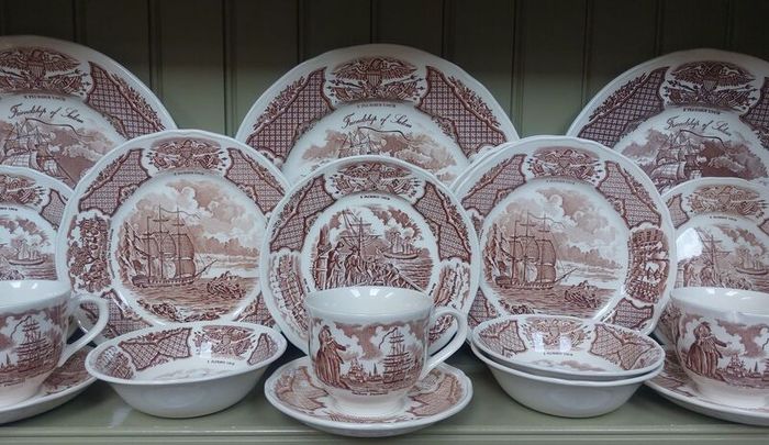 Fabulous Vintage 35 Piece Brown and White Fair Winds, Historical Scenes of Chinese Export to America Dinner Service by Alfred Meakin, Staffordshire