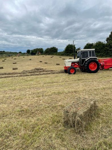 New Holland 370
