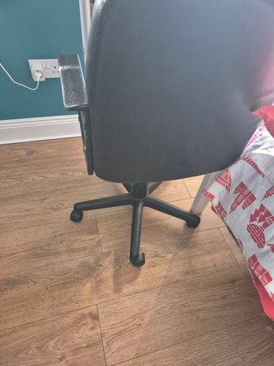 Desk chair