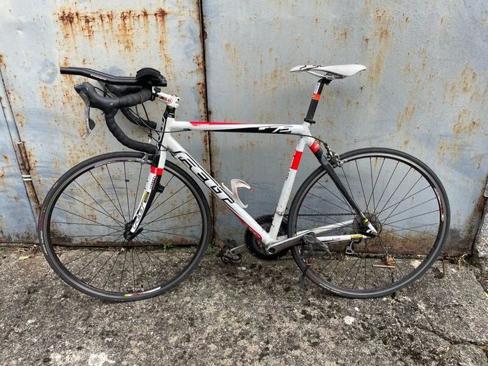 Felt F75 Road Racing Bicycle - Medium